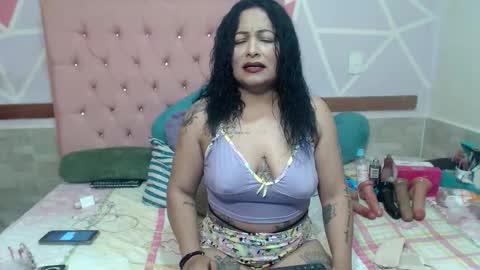 lena_lawson online show from November 25, 9:37 pm