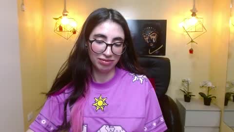 Snapshot of lena_roses chatting on February 27, 11:26 pm Lena online show from February 27, 11:26 pm