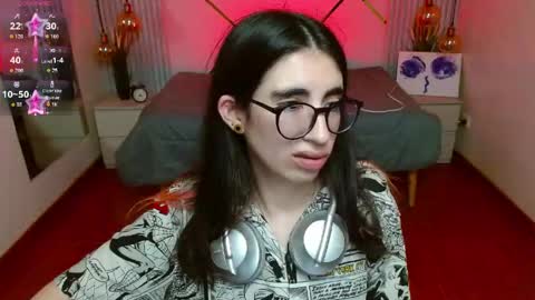 Snapshot of lena_roses chatting on April 14, 6:25 pm Lena online show from April 14, 6:25 pm