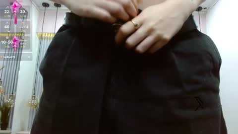 Snapshot of lena_roses chatting on April 23, 7:38 pm Lena online show from April 23, 7:38 pm