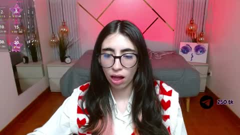 Snapshot of lena_roses chatting on May 11, 7:22 pm Lena online show from May 11, 7:22 pm