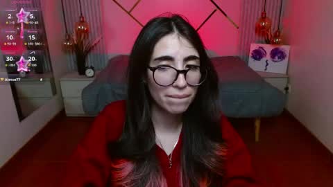 Snapshot of lena_roses chatting on May 22, 9:53 pm Lena online show from May 22, 9:53 pm