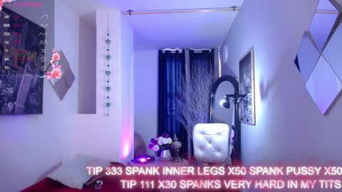 Snapshot of lena_w2 chatting on February 6, 6:24 pm Lena LOOK MY AMAZON LIST ON MY BIO online show from February 6, 6:24 pm