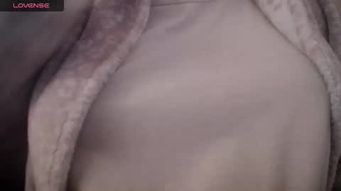 lenagolden online show from February 1, 7:18 am