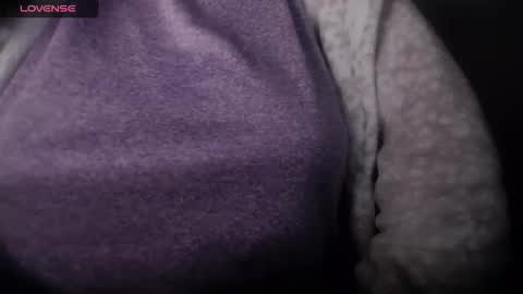 Snapshot of lenagolden chatting on April 21, 2:04 am lenagolden online show from April 21, 2:04 am