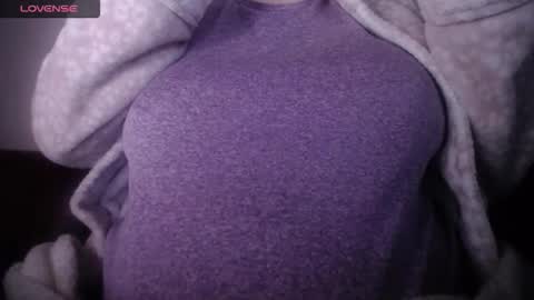 Snapshot of lenagolden chatting on April 21, 2:51 am lenagolden online show from April 21, 2:51 am