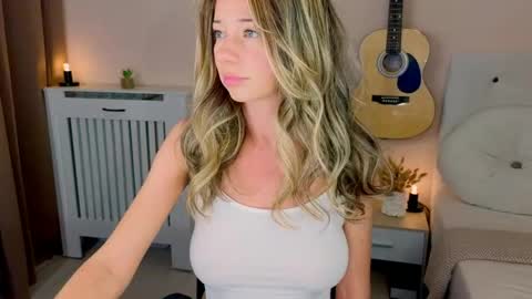 Snapshot of lenamuti chatting on June 1, 3:36 pm Lena online show from June 1, 3:36 pm
