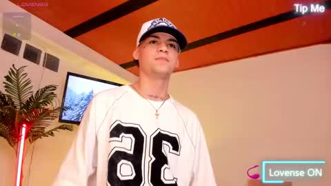 Lenner INDEPENDENT MODEL online show from December 4, 3:16 am