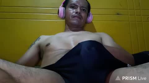 Snapshot of lenonroqe chatting on June 1, 6:37 am lenon online show from June 1, 6:37 am