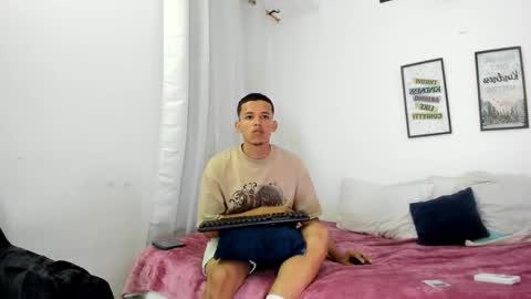 LENSEU online show from December 16, 3:28 pm