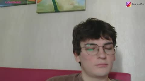 Snapshot of leo_cutie chatting on May 16, 6:32 am leo_cutie online show from May 16, 6:32 am