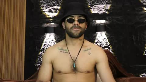 Leo  Diaz online show from May 16, 12:07 am