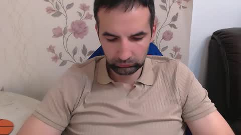 Snapshot of leo_gianni chatting on May 6, 8:41 am Leo Gianni online show from May 6, 8:41 am
