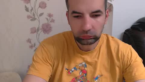 Snapshot of leo_gianni chatting on May 18, 5:35 am Leo Gianni online show from May 18, 5:35 am