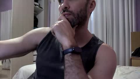 Snapshot of leo_pecs chatting on June 1, 7:15 pm LEO PECS online show from June 1, 7:15 pm