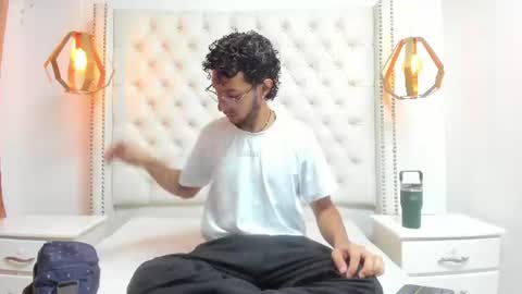 Snapshot of leo_sanz6 chatting on June 17, 12:18 pm LEO online show from June 17, 12:18 pm