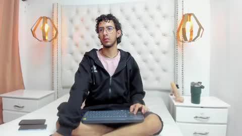 Snapshot of leo_sanz6 chatting on June 24, 12:26 pm LEO online show from June 24, 12:26 pm