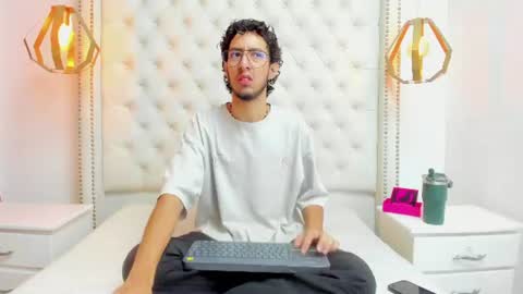 Snapshot of leo_sanz6 chatting on June 27, 12:22 pm LEO online show from June 27, 12:22 pm