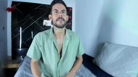 Snapshot of leo_vesper chatting on April 14, 12:11 pm leo vesper online show from April 14, 12:11 pm