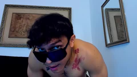 Leon Connor online show from October 4, 7:45 pm