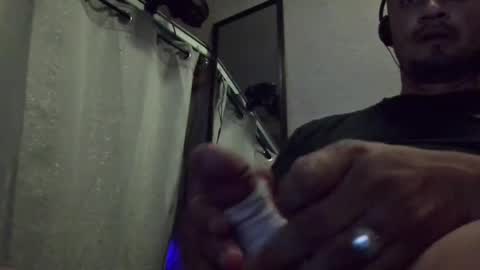 Snapshot of leonar0101 chatting on December 15, 10:07 am leonar0101 online show from December 15, 10:07 am