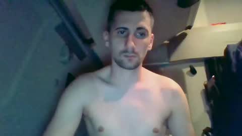 Snapshot of leonard_danny chatting on March 4, 5:19 pm Leonard online show from March 4, 5:19 pm