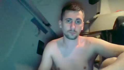 Snapshot of leonard_danny chatting on March 5, 5:31 pm Leonard online show from March 5, 5:31 pm