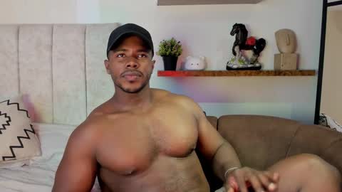 Snapshot of leonardo_jones1 chatting on February 8, 6:55 pm Leandro jones online show from February 8, 6:55 pm