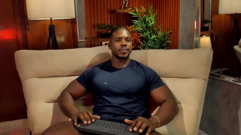 Snapshot of leonardo_jones1 chatting on February 21, 12:22 am Leandro jones online show from February 21, 12:22 am