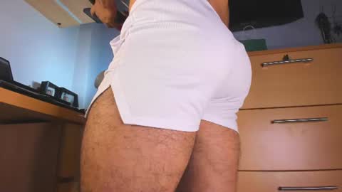 Snapshot of leonardo_sanguinnetti chatting on June 9, 10:49 am JOSEPH online show from June 9, 10:49 am