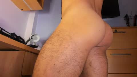 Snapshot of leonardo_sanguinnetti chatting on July 24, 11:47 pm JOSEPH online show from July 24, 11:47 pm