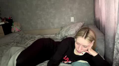 Snapshot of leonegoodnough chatting on April 29, 6:28 am Eva online show from April 29, 6:28 am