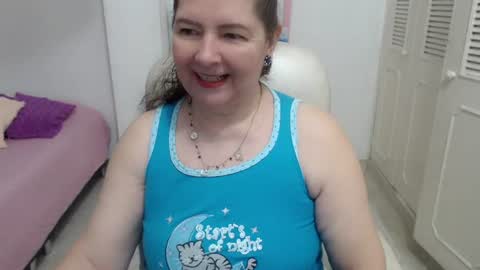 leonela   online show from July 1, 10:53 pm