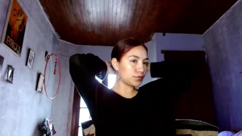 leonela  online show from September 20, 8:21 pm