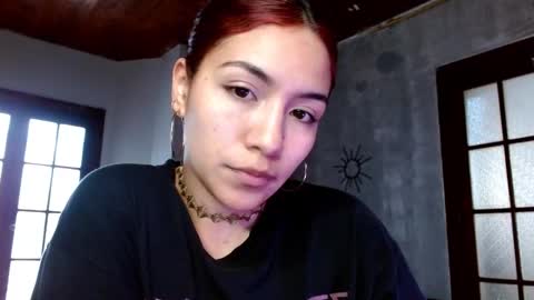 leonela  online show from October 6, 7:00 pm
