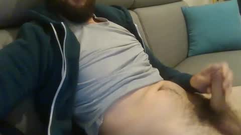 Snapshot of leoneleo chatting on May 16, 4:06 pm leoneleo online show from May 16, 4:06 pm