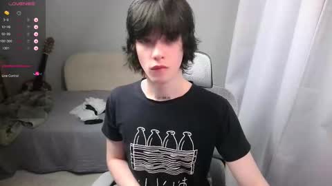 leonkissboy online show from March 1, 5:59 pm