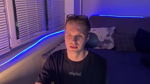 Leon online show from January 7, 4:53 pm