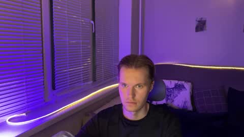 Leon online show from January 17, 7:28 pm