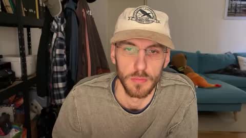 Leon online show from February 19, 3:30 pm