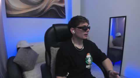 Leo  online show from February 7, 5:00 am