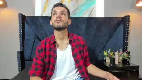 Snapshot of leosaenzz chatting on July 15, 11:26 am LEO SAENZ online show from July 15, 11:26 am