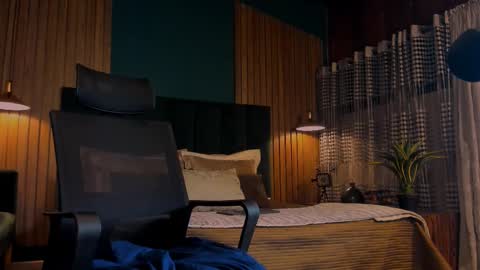 Leo Salvatore online show from February 18, 3:42 am