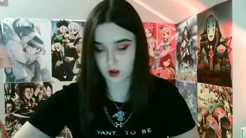 little secret online show from February 28, 9:44 pm