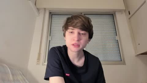 Snapshot of leraimcute chatting on July 31, 3:33 pm Daniel online show from July 31, 3:33 pm