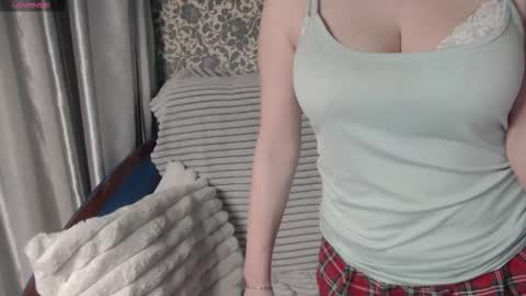 LesanaMagic online show from February 10, 4:55 pm