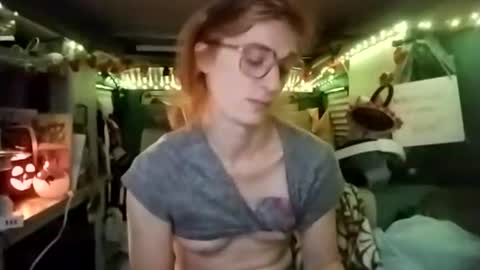 LesleyGumGrass- The Boring Trans girl online show from November 8, 12:22 am