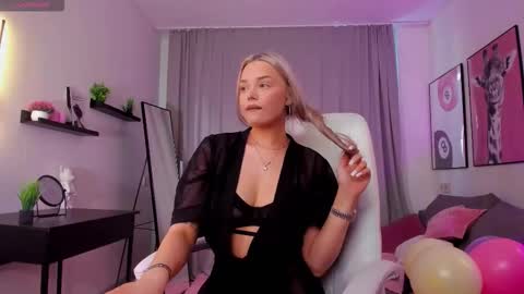 Stacey online show from January 14, 7:36 am