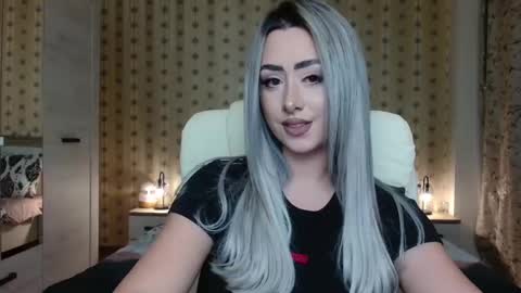leslie_secret online show from December 9, 8:54 pm