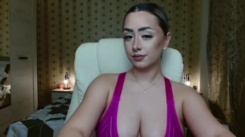 leslie_secret online show from January 6, 8:50 pm